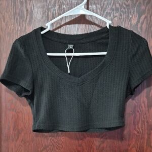 SHEIN Black Waffle Knit V-Neck Crop Top
